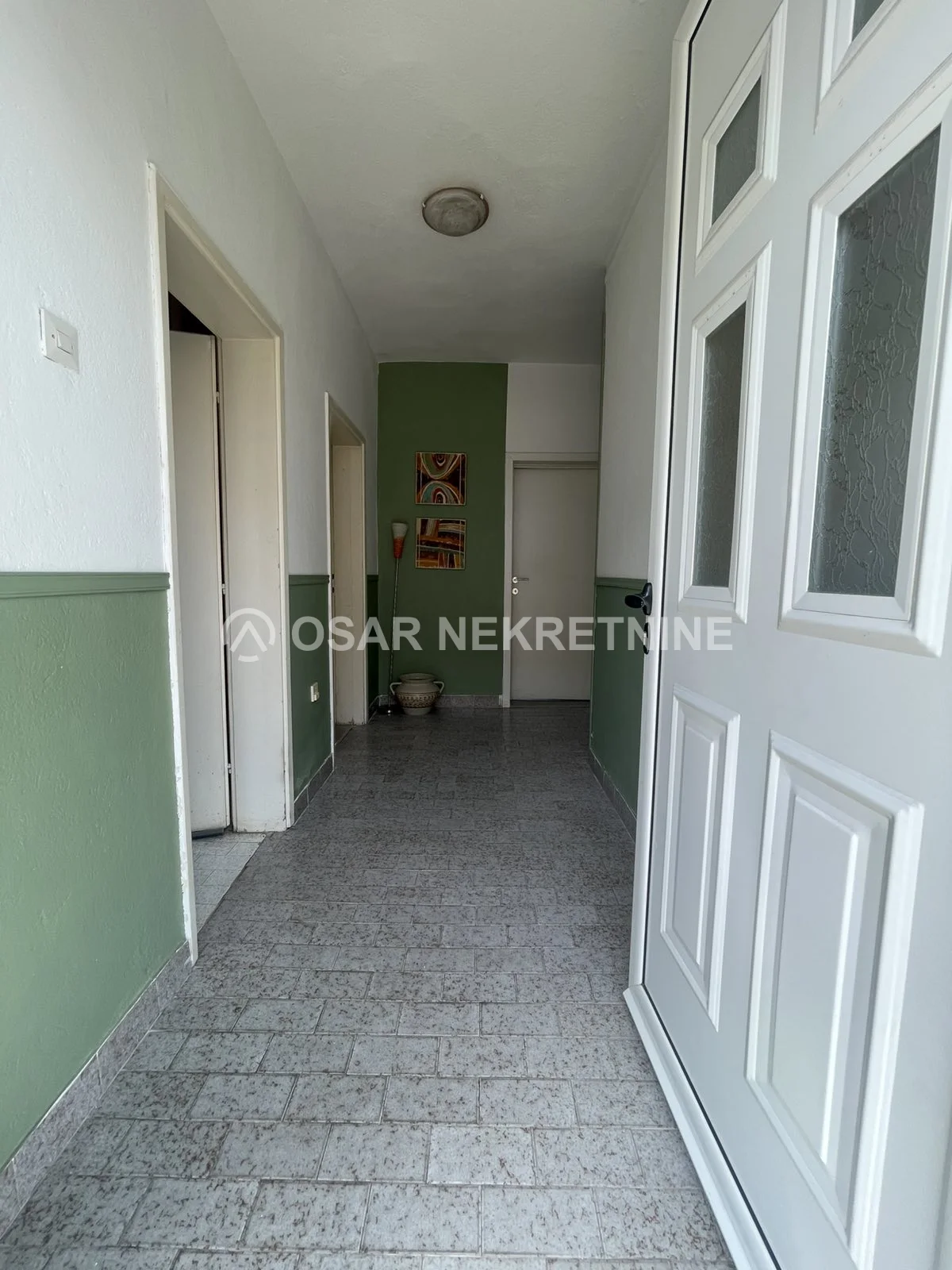 Spacious 2-Bedroom Apartment for Rent in Stari Aerodrom