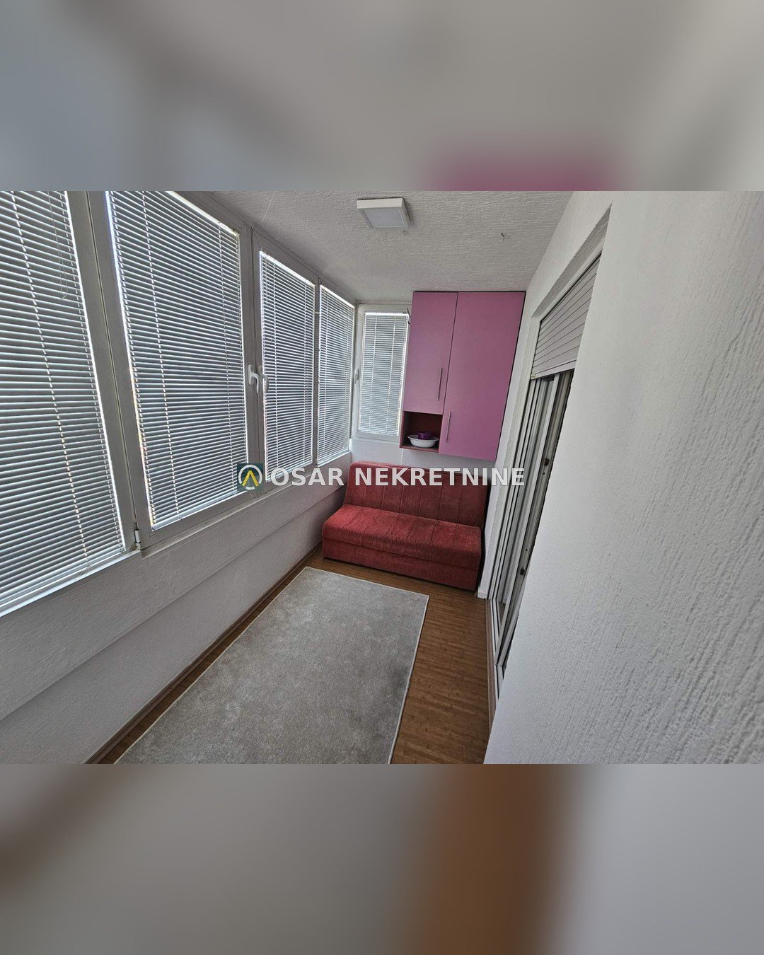 Podgorica _ Stari Aedrom _ Daire _ 1 ODA _ 5. KAT _ Mobilyalı