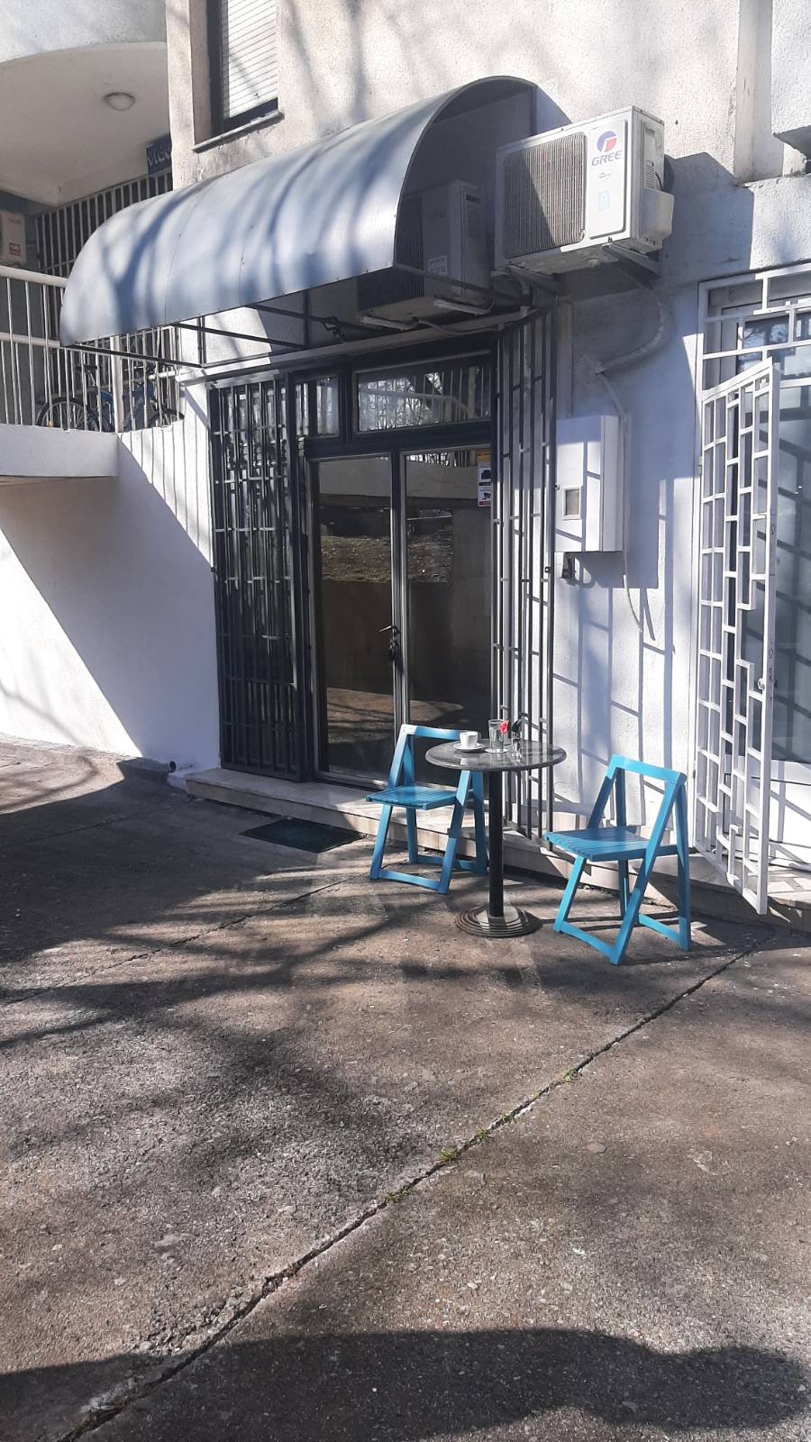 Podgorica _ BLOK 5 _ İşyeri _ 20 m² _ Mobilyalı