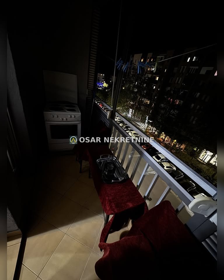 Podgorica _ BLOK 9 _ Daire _ 2 ODA _ 54 m² _ 4. KAT _ Mobilyalı