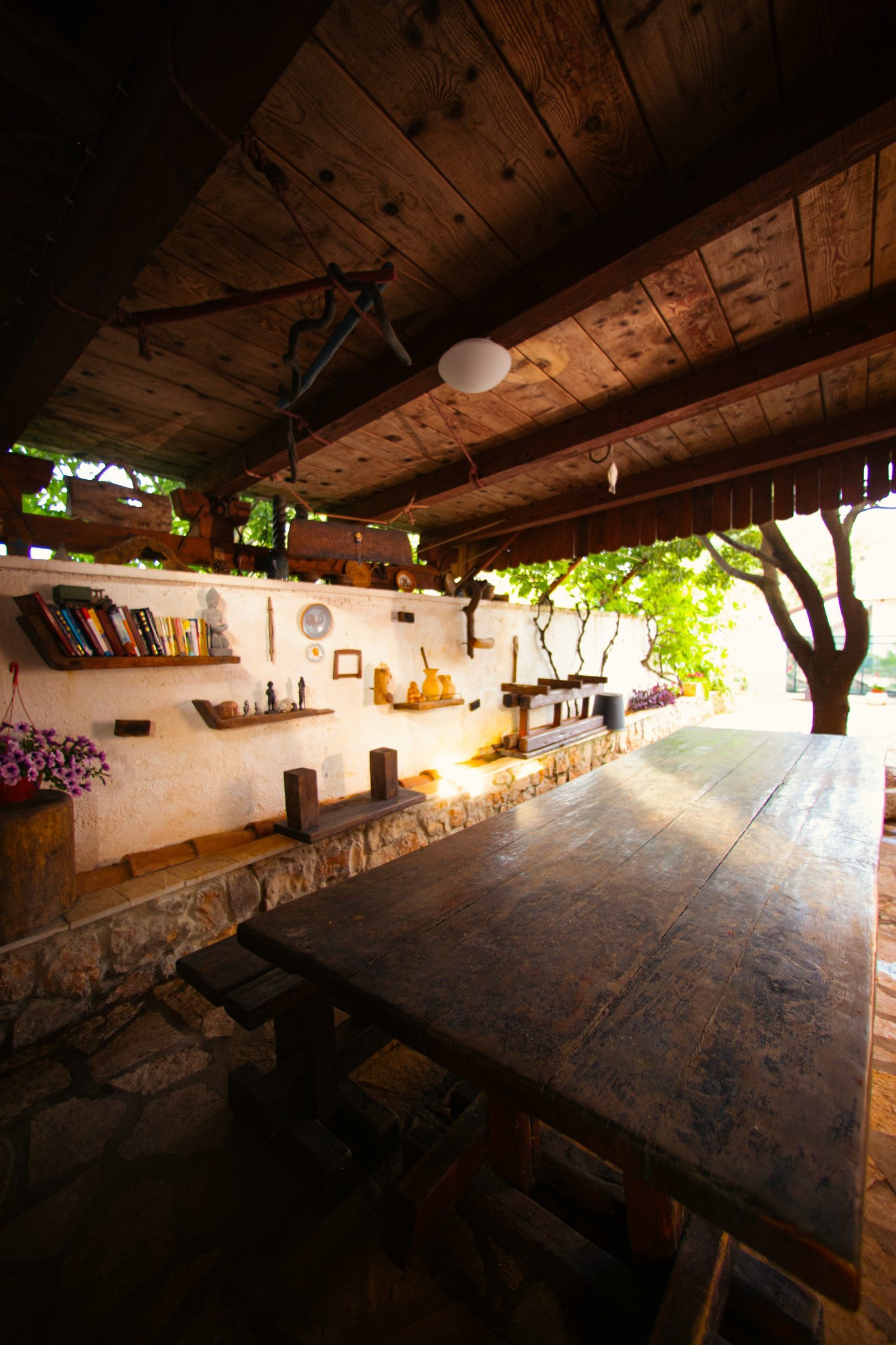 Bar _ Krimovice _ Ev _ 6 ODA _ 300 m² _ 1. KAT _ Mobilyalı