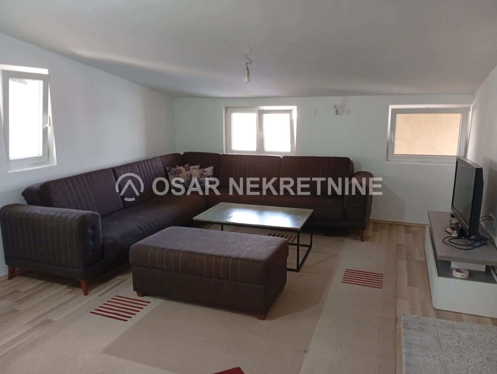 Spacious 2-Bedroom Apartment for Rent in Stari Aerodrom