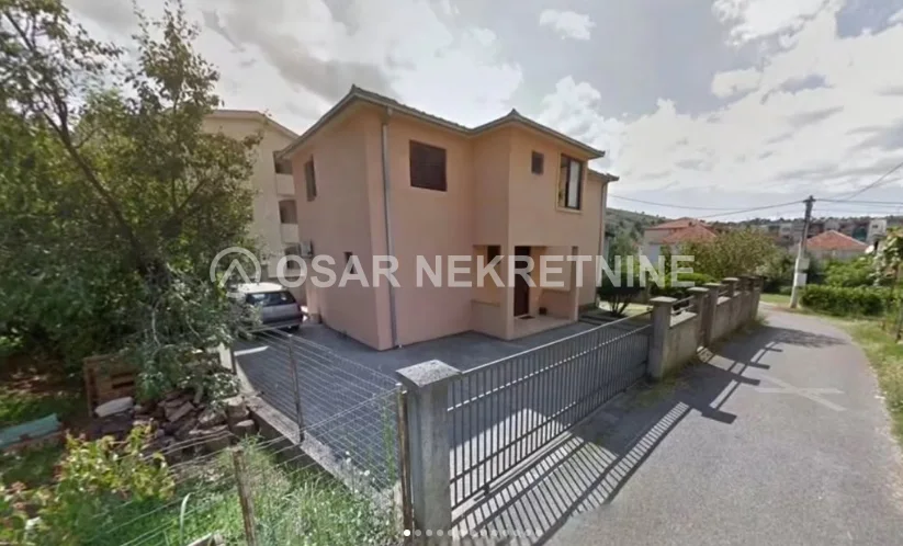 Spacious 3-Bedroom House for Rent in Zagoric, Podgorica