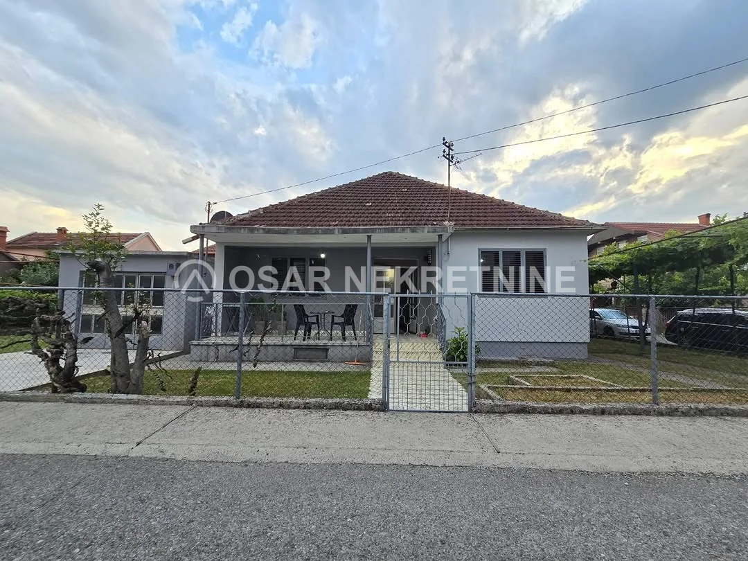 Отдельный дом в Конике, 120 м² с большим участком